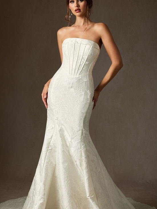 Azazie Dresses & Skirts - Azazie Kristella Ivory Strapless Floral Jacquard Mermaid Gown Size 16 Nwt